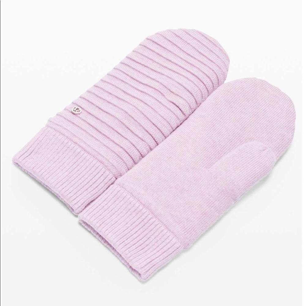 Lululemon Sweet and Sherpa Mittens - Picture 1 of 6